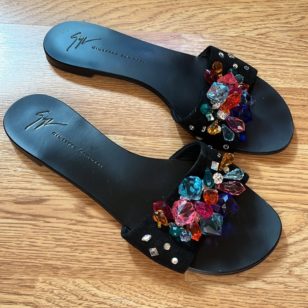 Giuseppe Zanotti Slides 39.5